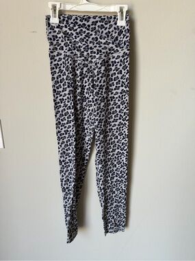 Aerie Black and White Leopard Print Leggings